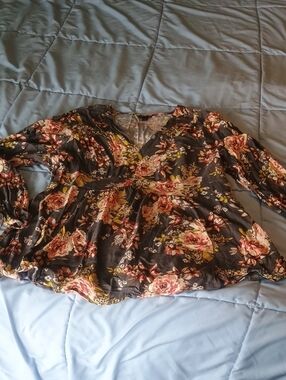 Gray-brown Floral V-Neck Blouse with Pink Roses